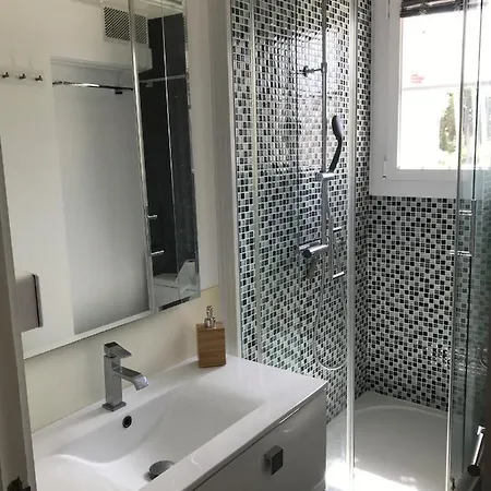 Beau T2 En Centre Avec Parking Prive Appartement