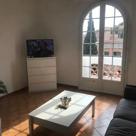 Beau T2 En Centre Avec Parking Privé Apartamento